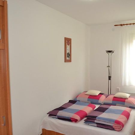Liliom Apartman Gyula Buitenkant foto